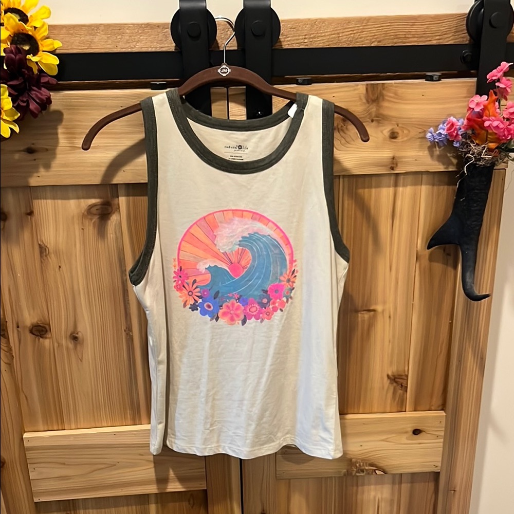NATURAL LIFE Cream Tank with Olive Trim and Wave Logo